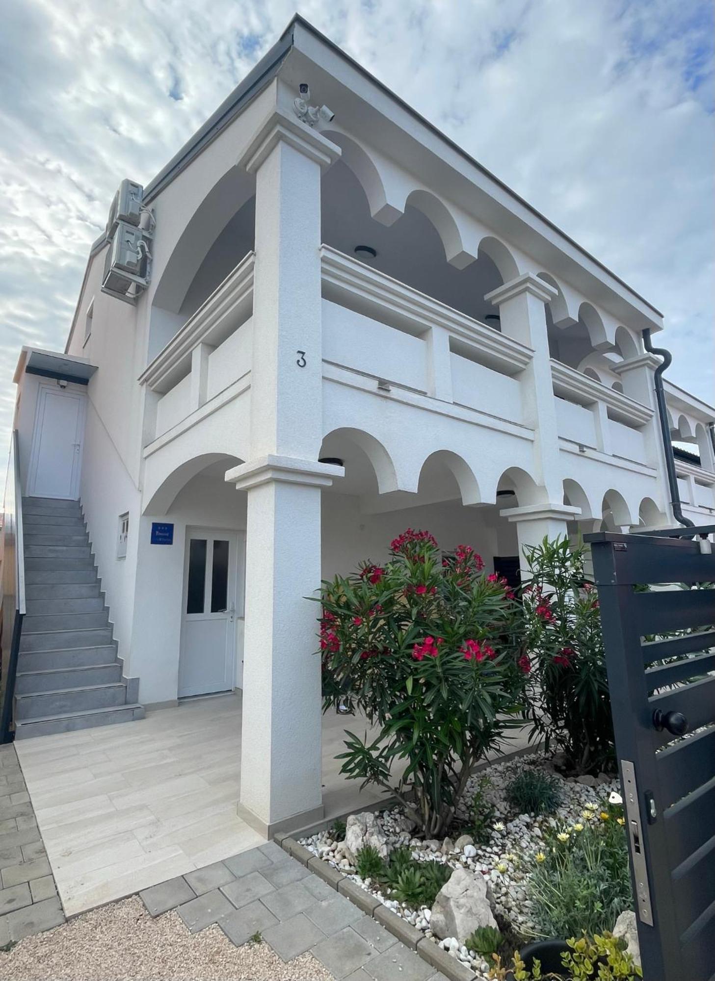 ויר Apartmenthouse Ines מראה חיצוני תמונה